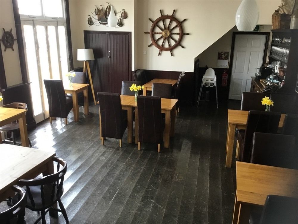 The Dock Inn 彭赞斯 外观 照片